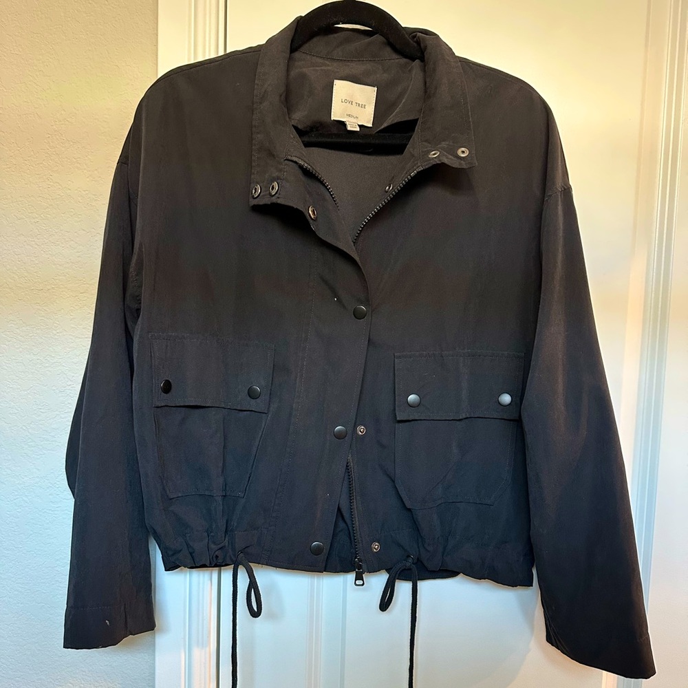 BLACK CARGO JACKET